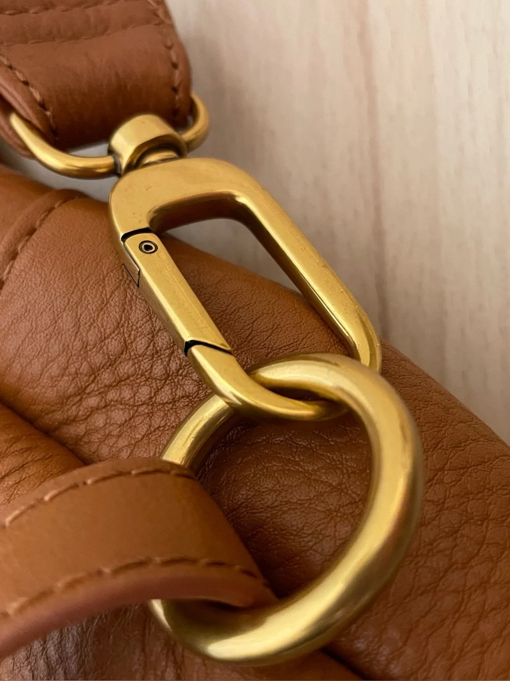 EXCELLENT Hobo Fern Sling Crossbody in a Caramel / Honey Color - Picture 3 of 14